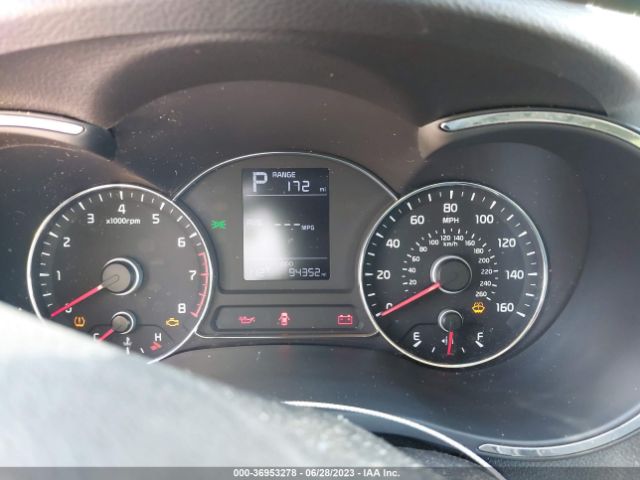 3KPFK4A7XJE185917 KIA FORTE LX