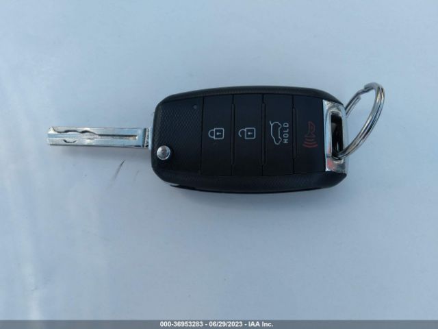 KNDPB3AC7F7738848 KIA Sportage Lx