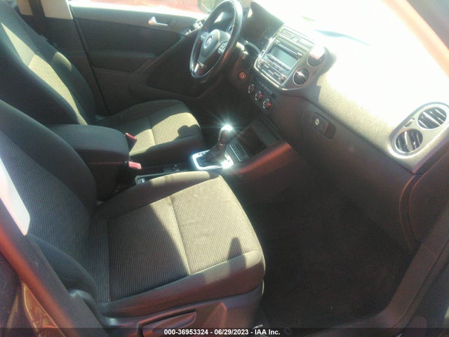 Volkswagen TIGUAN S 2014 WVGAV3AX4EW619574 Image 6