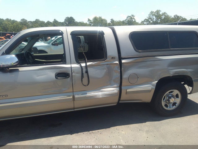 2000 CHEVROLET SILVERADO 1500 LS VIN: 2GCEC19V6Y1216100