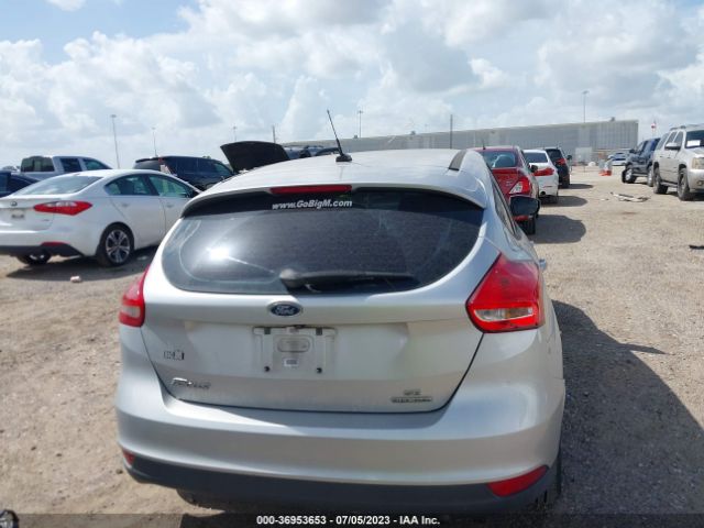 1FADP3K21FL242063 Ford FOCUS SE