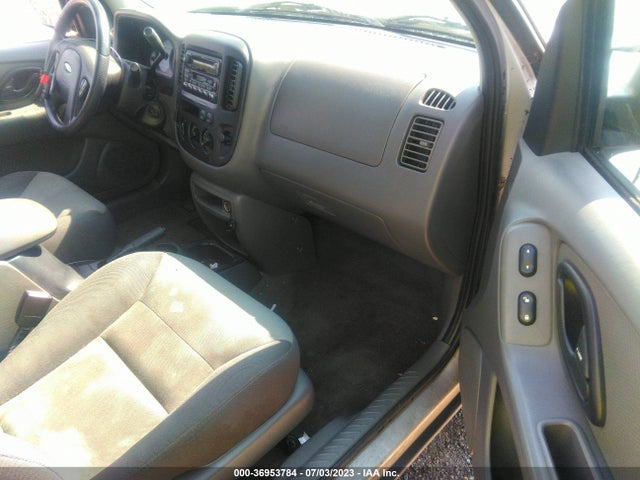 2003 FORD ESCAPE XLS POPULAR VIN: 1FMYU92183KA01032