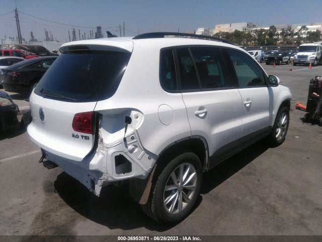 WVGAV7AX0FW608337 Volkswagen TIGUAN SE