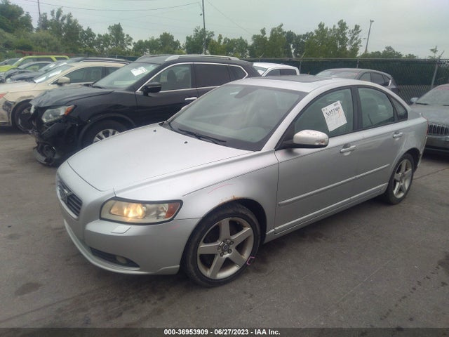 2008 VOLVO S40 2.4L VIN: YV1MS382182393570