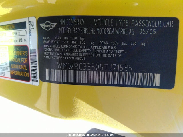 2005 MINI COOPER HARDTOP VIN: WMWRC33505TJ71535