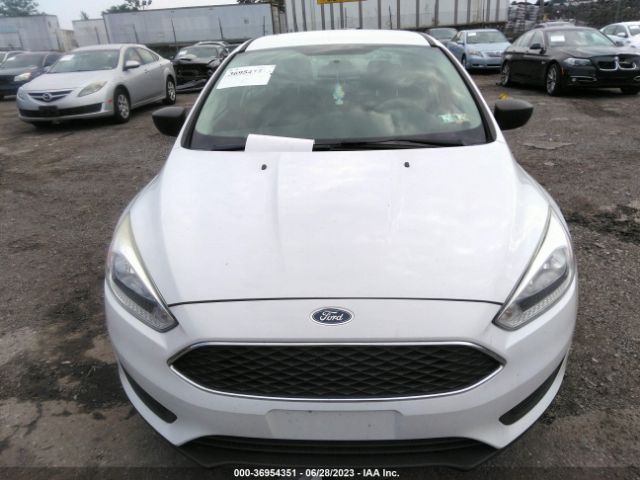 1FADP3E29FL353472 Ford FOCUS S
