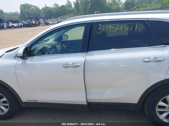 2017 KIA SORENTO LX V6 VIN: 5XYPGDA58HG187487