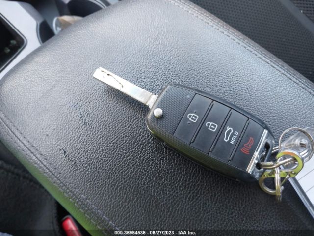 5XXGT4L3XLG435226 KIA Optima Lx