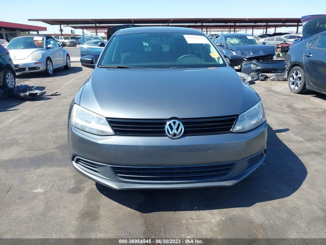 3VW2K7AJ1EM332078 Volkswagen Jetta Sedan S