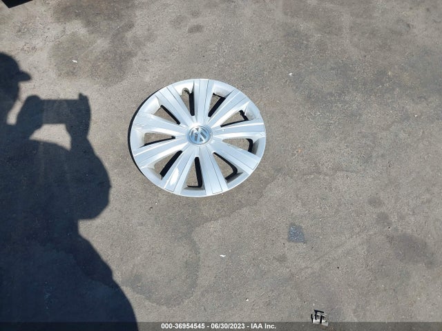 3VW2K7AJ1EM332078 Volkswagen Jetta Sedan S