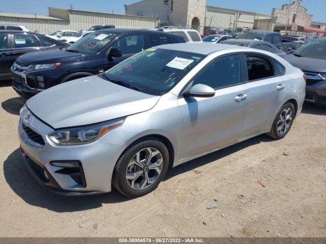 3KPF24AD4ME317113 KIA Forte Lxs