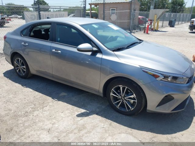 3KPF24ADXPE583191 KIA Forte Lxs