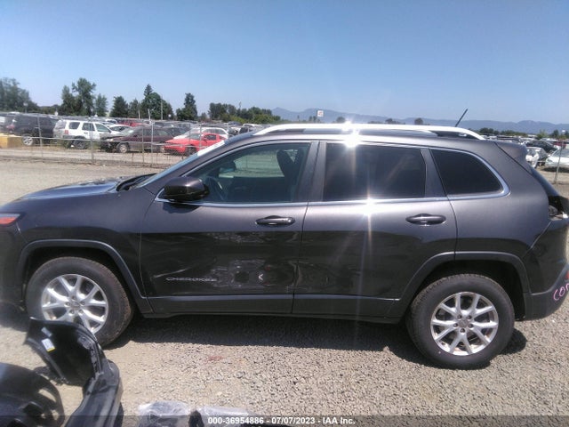 1C4PJMCS5FW588497 Jeep Cherokee Latitude