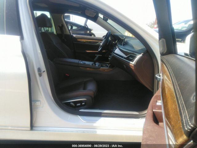 WBA7E2C32HG741185 BMW 7 Series 740i
