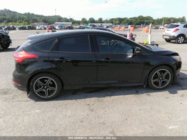 1FADP3K26FL287421 Ford FOCUS SE