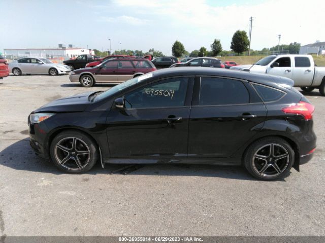 1FADP3K26FL287421 Ford FOCUS SE