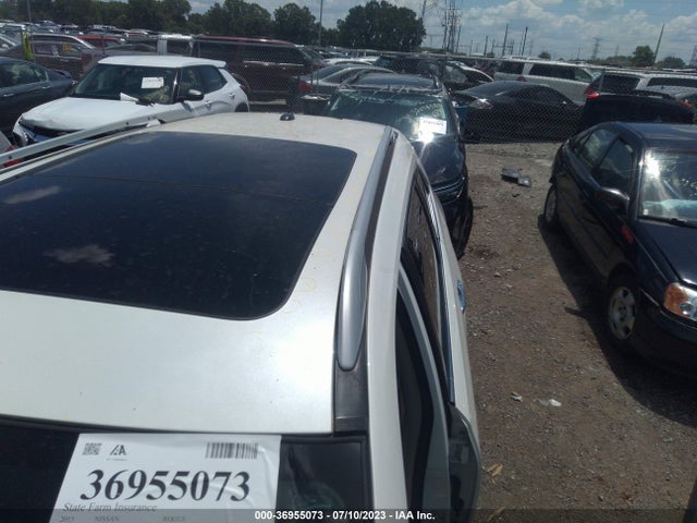 2015 NISSAN ROGUE SL VIN: 5N1AT2MV5FC903177