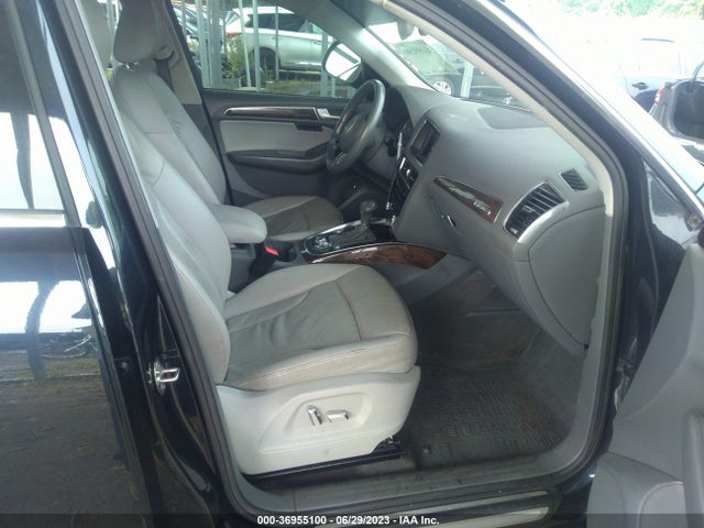 WA1LFAFP4EA049316 Audi Q5 Premium Plus