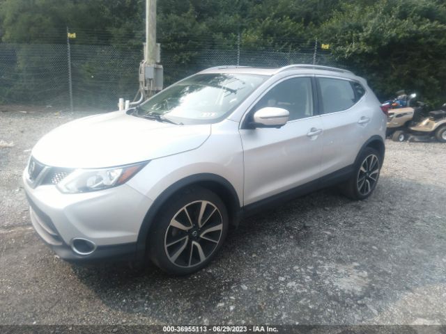 JN1BJ1CR8HW144056 Nissan Rogue Sport Sl