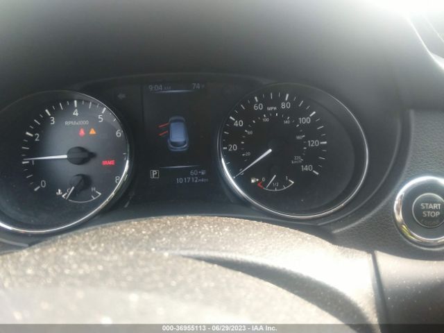 JN1BJ1CR8HW144056 Nissan Rogue Sport Sl
