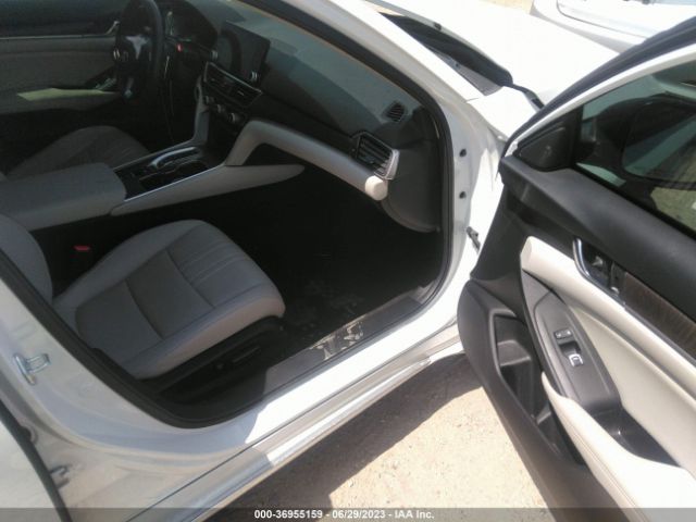1HGCV3F97NA029276 Honda Accord Hybrid Touring