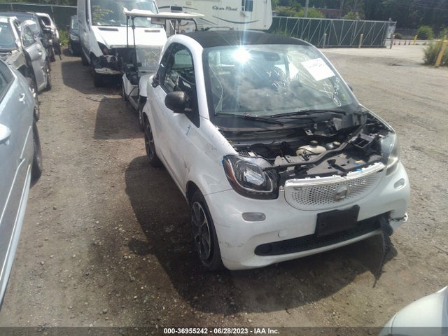2017 Smart Fortwo, VIN: WMEFJ5DA4HK173108