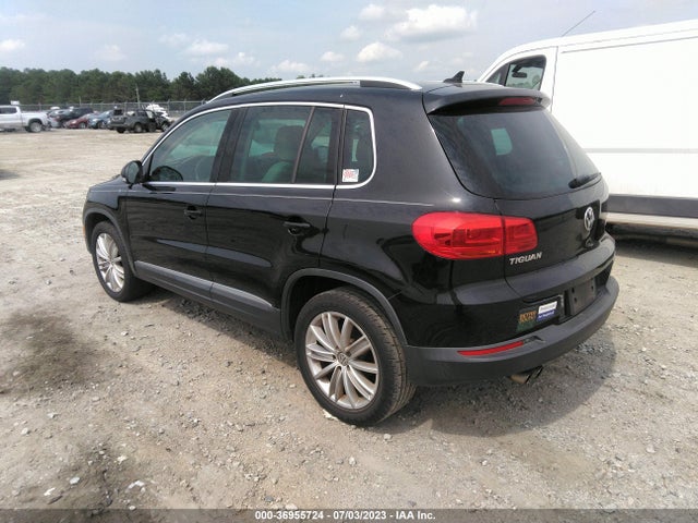 WVGAV3AX4EW620045 Volkswagen TIGUAN SE