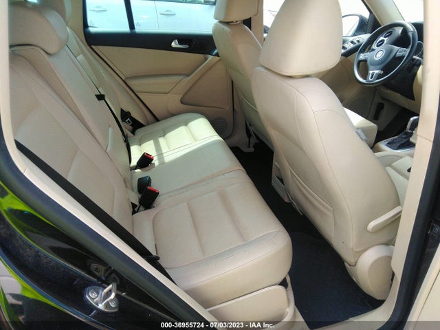 WVGAV3AX4EW620045 Volkswagen TIGUAN SE