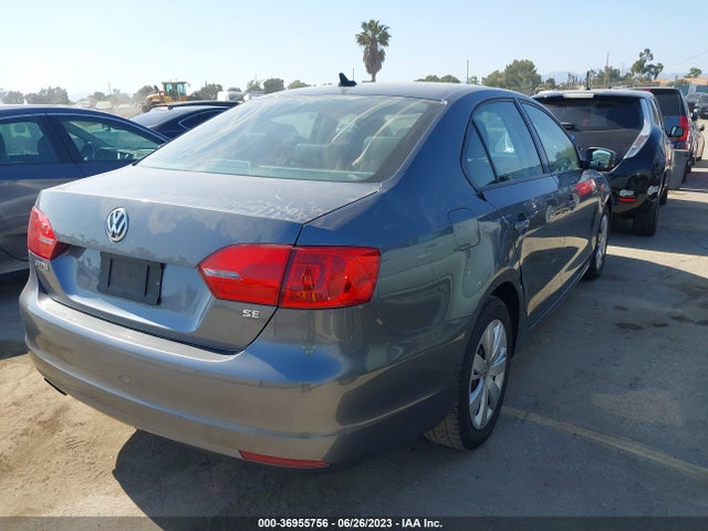 3VWD17AJ6EM227239 Volkswagen Jetta Sedan Se