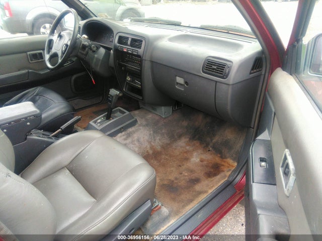 1995 NISSAN PATHFINDER XE/LE VIN: JN8HD17S9SW022782