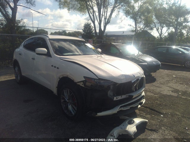 2018 Maserati Levante, VIN: ZN661YUA0JX302081