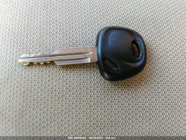 2007 HYUNDAI TUCSON GLS VIN: KM8JM12B07U564128