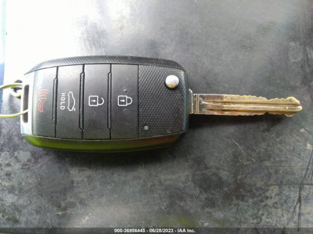 KNAFK4A69G5617471 KIA FORTE LX