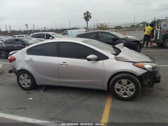 KNAFK4A69G5617471 KIA FORTE LX