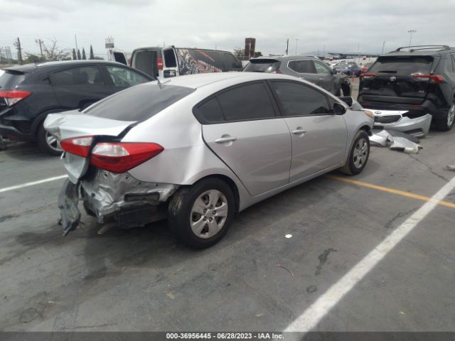 KNAFK4A69G5617471 KIA FORTE LX
