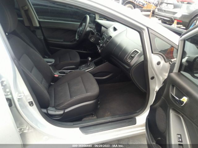 KNAFK4A69G5617471 KIA FORTE LX