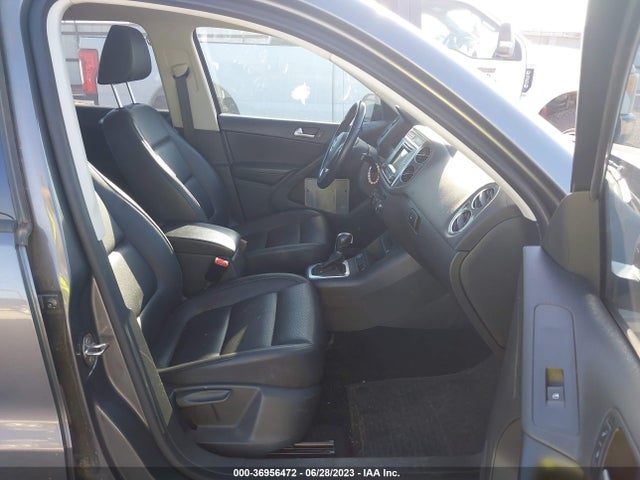 WVGAV7AX6GW528087 Volkswagen TIGUAN S