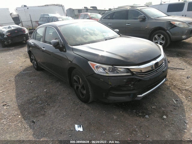 2017 1HGCR2F38HA099870 main image