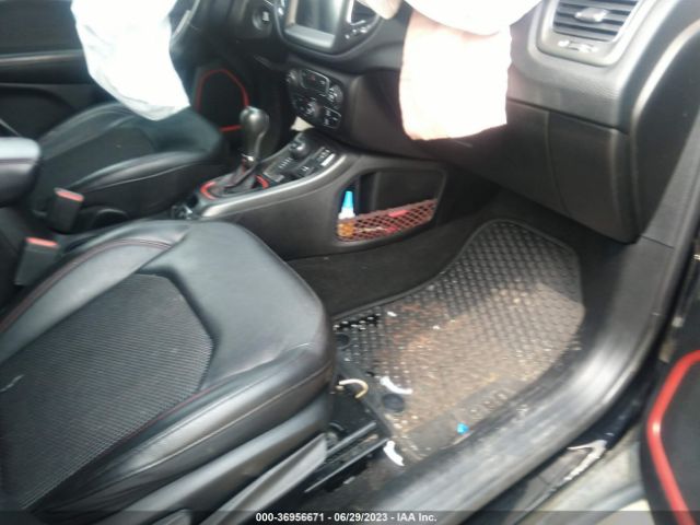 3C4NJDDB5LT195526 Jeep Compass Trailhawk