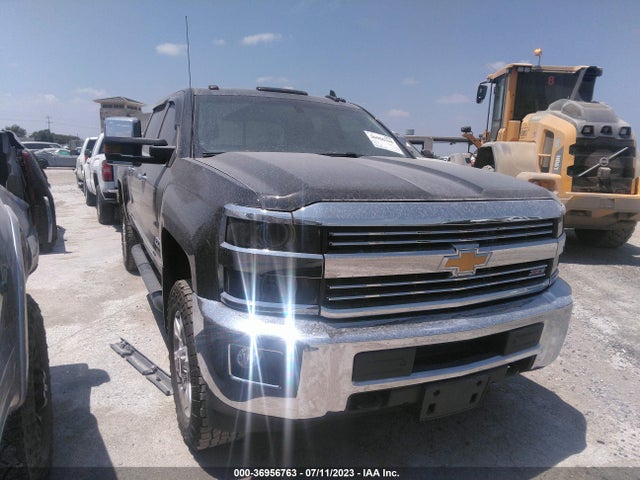 2018 1GC1KWEG2JF257750 main image