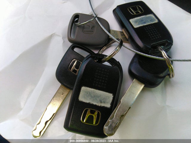 2005 HONDA ODYSSEY EX VIN: 5FNRL38435B408749