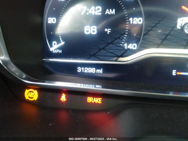 1GKS2GKD7NR220335 GMC Yukon Xl Slt