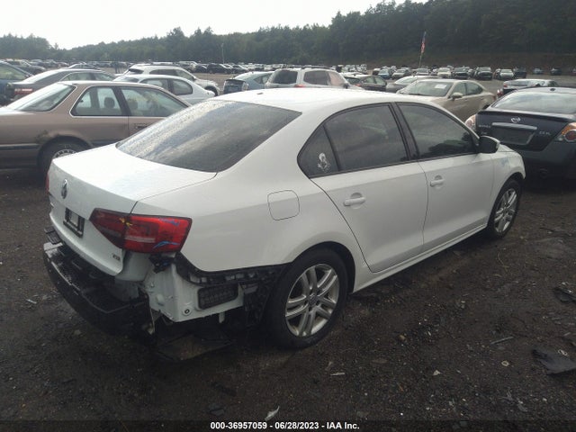 3VW2B7AJXJM245452 Volkswagen Jetta 1.4t S