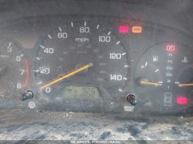 2000 HONDA ACCORD SDN LX VIN: 1HGCG1644YA030182