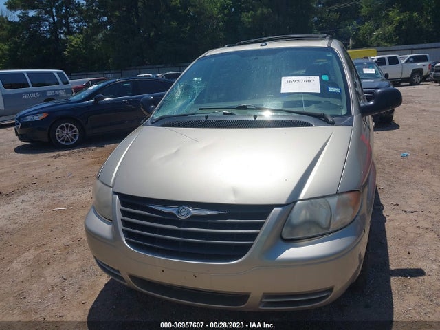 2006 CHRYSLER TOWN & COUNTRY SWB VIN: 1A4GP45R86B757132