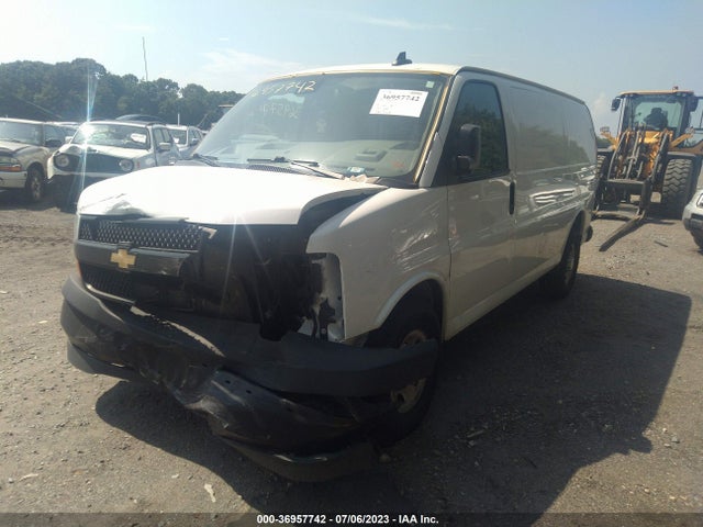 Chevrolet EXPRESS CARGO VAN 2019 1GCWGAFG5K1367814 Image 2