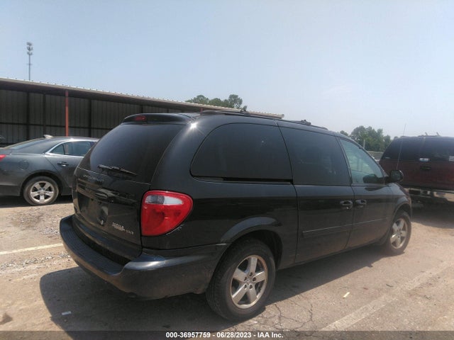 2005 DODGE GRAND CARAVAN SXT VIN: 2D4GP44L35R200425