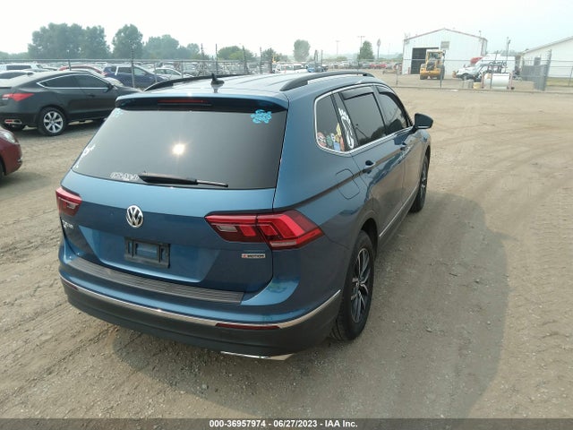 3VV2B7AX2LM029543 Volkswagen Tiguan Se/sel/se R-line Black