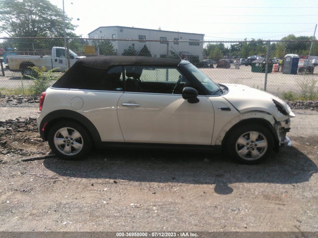 2017 Mini Roadster, VIN: WMWWG5C3XH3C99127
