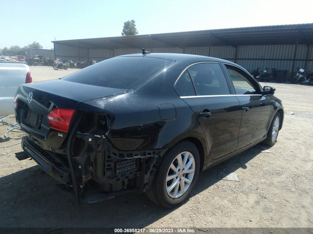 3VWD07AJ2EM382745 Volkswagen Jetta Sedan Se W/connectivity